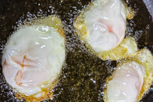 Kai dao – egg friteres for pad kaprao