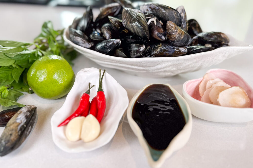 Blåskjell med thaibasilikum – Ingredienser