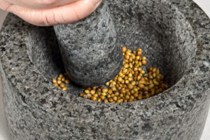 Ristede korianderfr&oslash; mortes