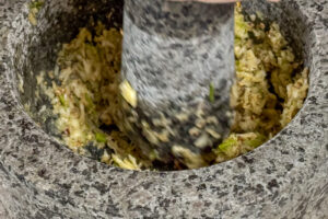 Braiserte spareribs, hvitløkspaste mortes