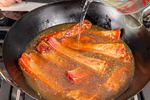 Braiserte spareribs, vann helles p&aring;