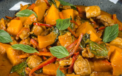 Rød curry med kylling og gresskar – Gaeng Phed Gai Fak Thong