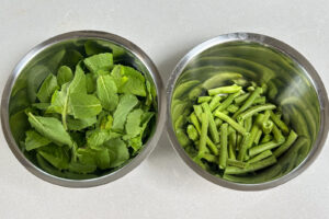 Pad kaprao moo - longbeans og holy basil preppet