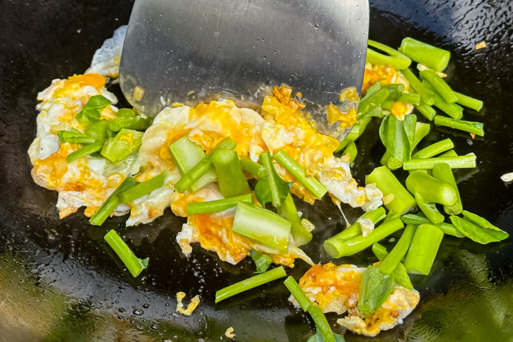 Pad See Ew - kinesisk brokkoli wokkes med egget