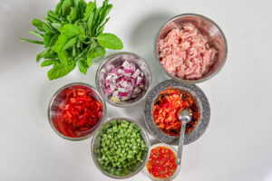 Pad Kaprao Gai -Ingredienser