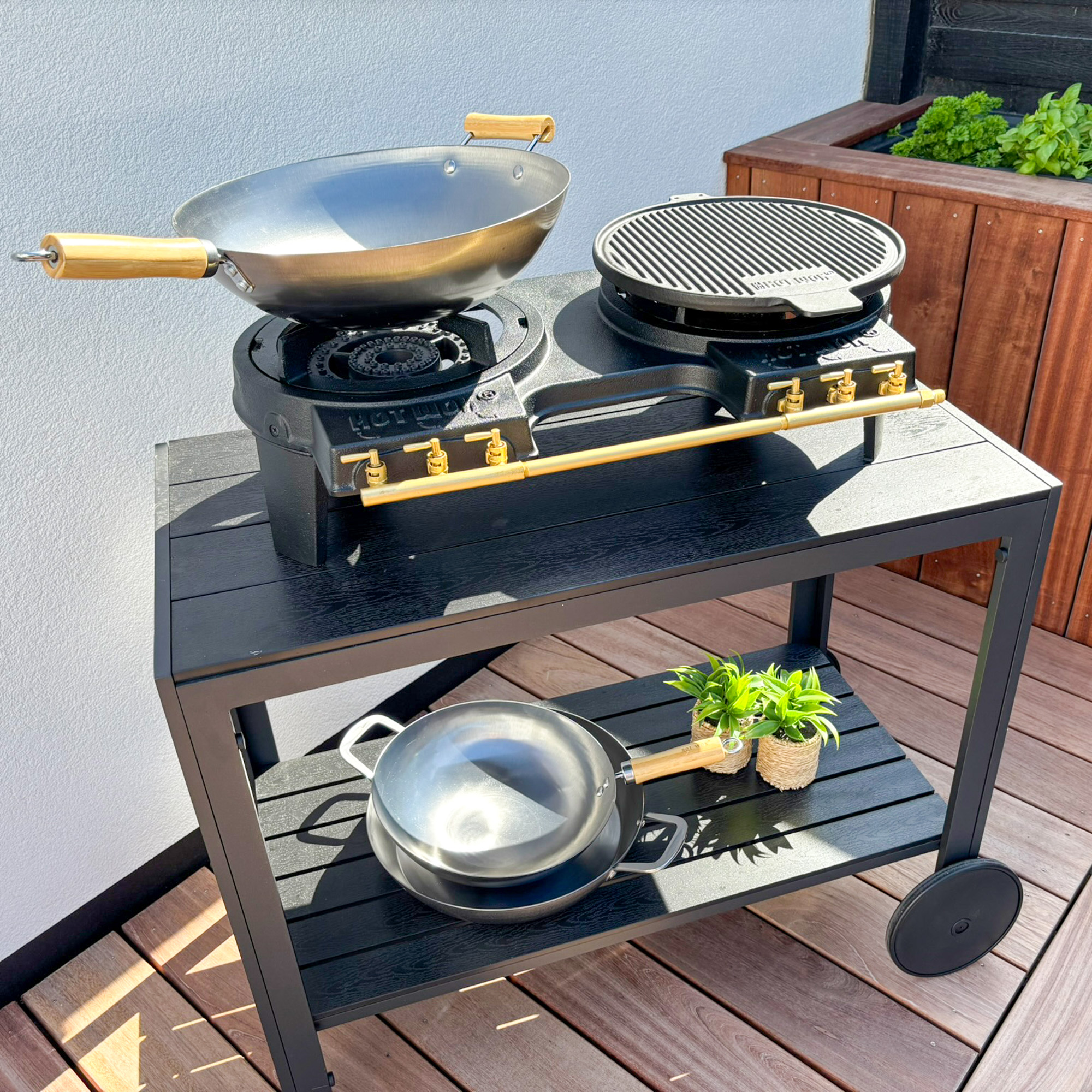 Hot wok double 2 x 10 kw gassbluss Hot wok double 2 x 10 kw, på trillebord