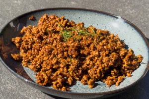 Khua kling moo – tørr curry med svinenakke Khua kling med limeblader